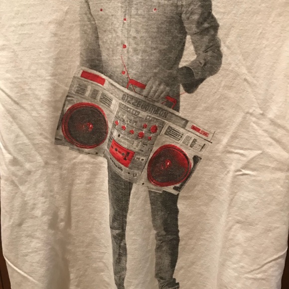 Bizbee graphic tee. Medium. - Picture 2 of 4